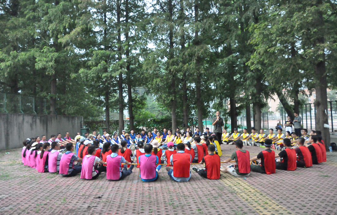 汇聚新生力量，共创国投辉煌 ——赌博网址大全
2018年新员工素质拓展培训1.jpg