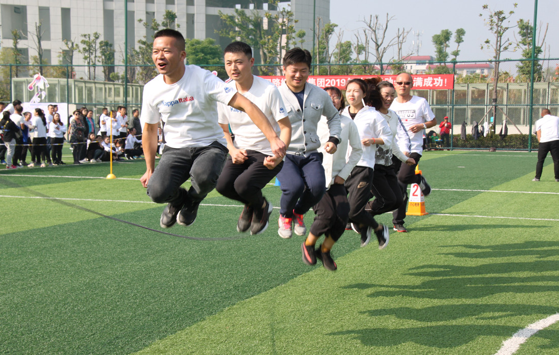 团体跳绳_副本.jpg