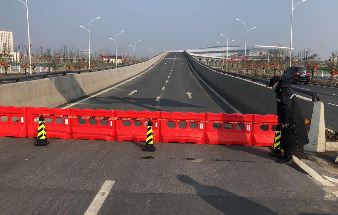 2封堵匝道2_副本.jpg 2封堵匝道2_副本.jpg