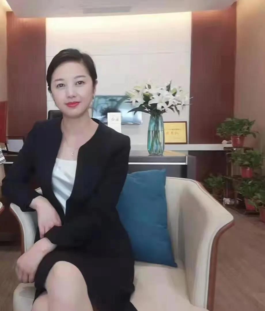 美女.jpg 美女.jpg