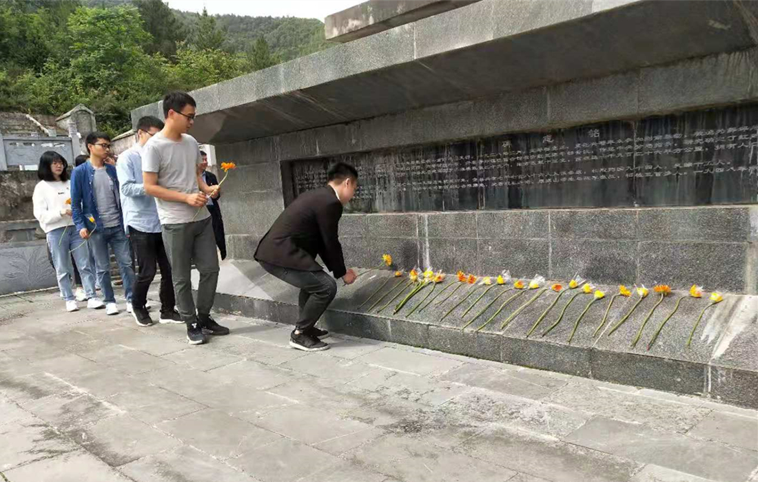 献花.jpg 献花.jpg