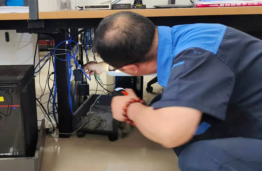 6月16日物业对安全用电进行检查01.jpg 6月16日物业对安全用电进行检查01.jpg