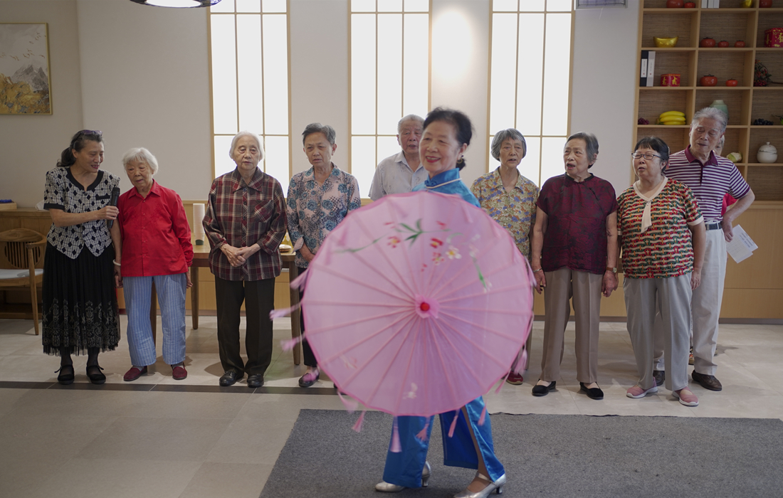 恒泰·悦居社区长者照护中心开展“欢乐齐聚首,陪伴永相随”生日会活动 照片1.jpg 恒泰·悦居社区长者照护中心开展“欢乐齐聚首,陪伴永相随”生日会活动 照片1.jpg