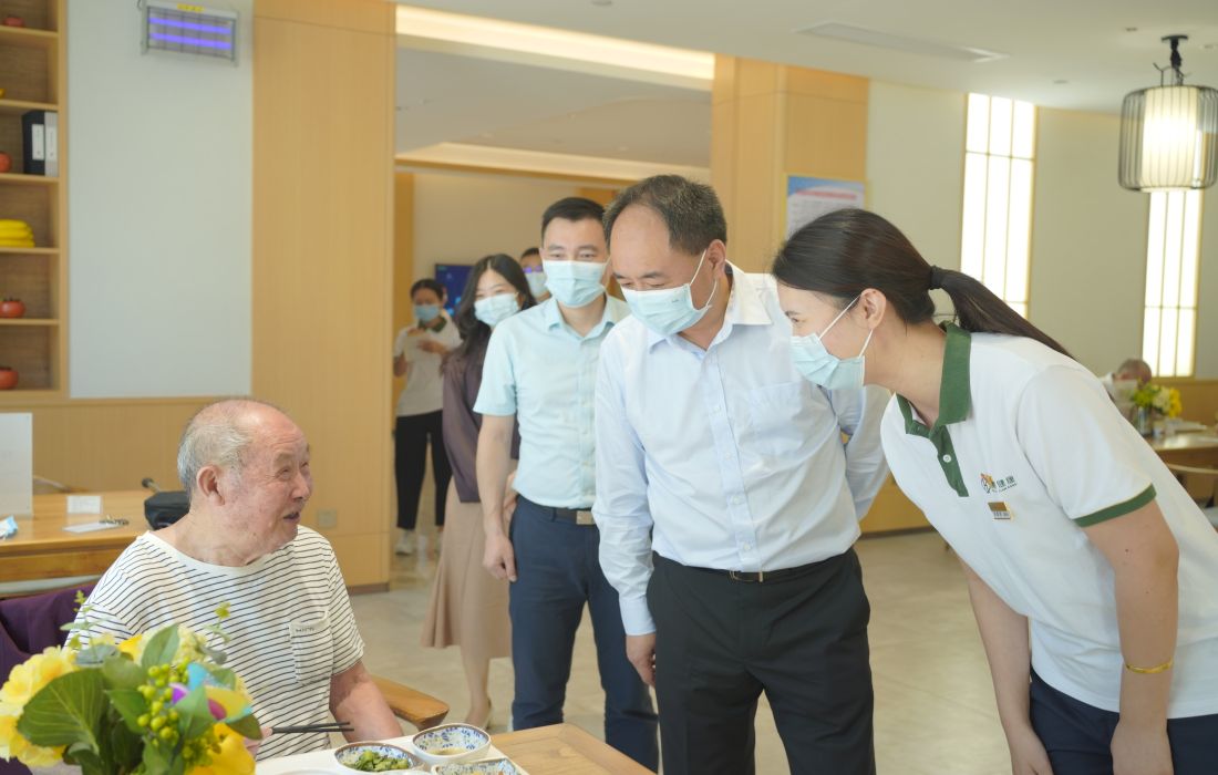 赌博网址大全
为恒泰·悦居长者照护中心一线员工送去慰问6.jpg