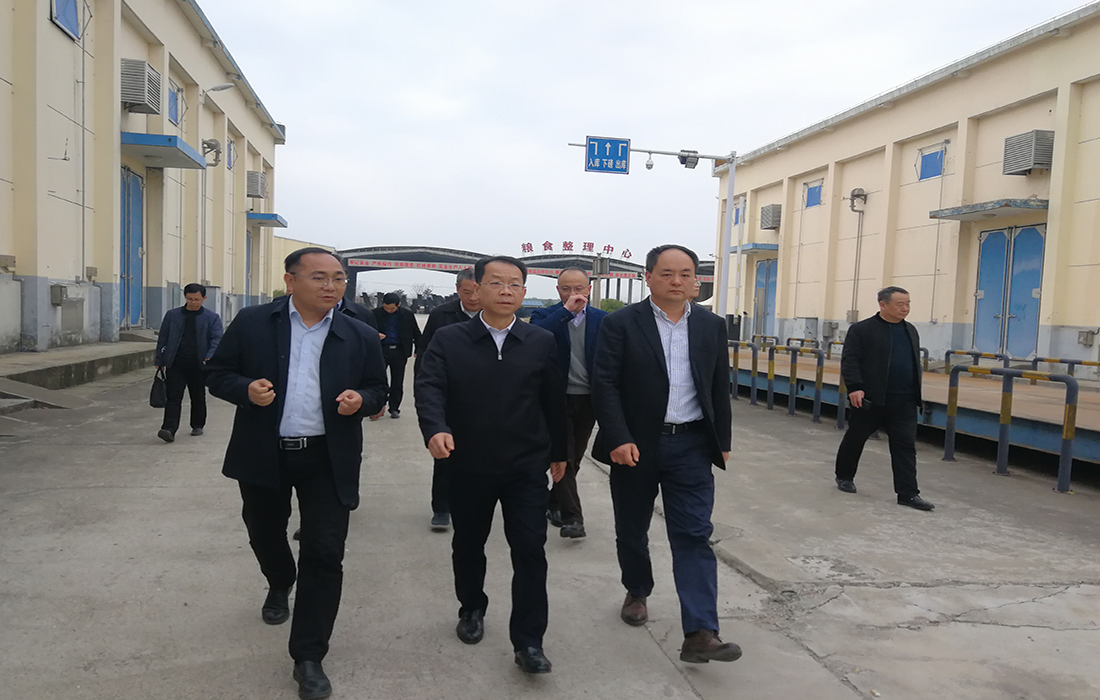 市委副书记胡勇到汉江粮油调研1.jpg 市委副书记胡勇到汉江粮油调研1.jpg