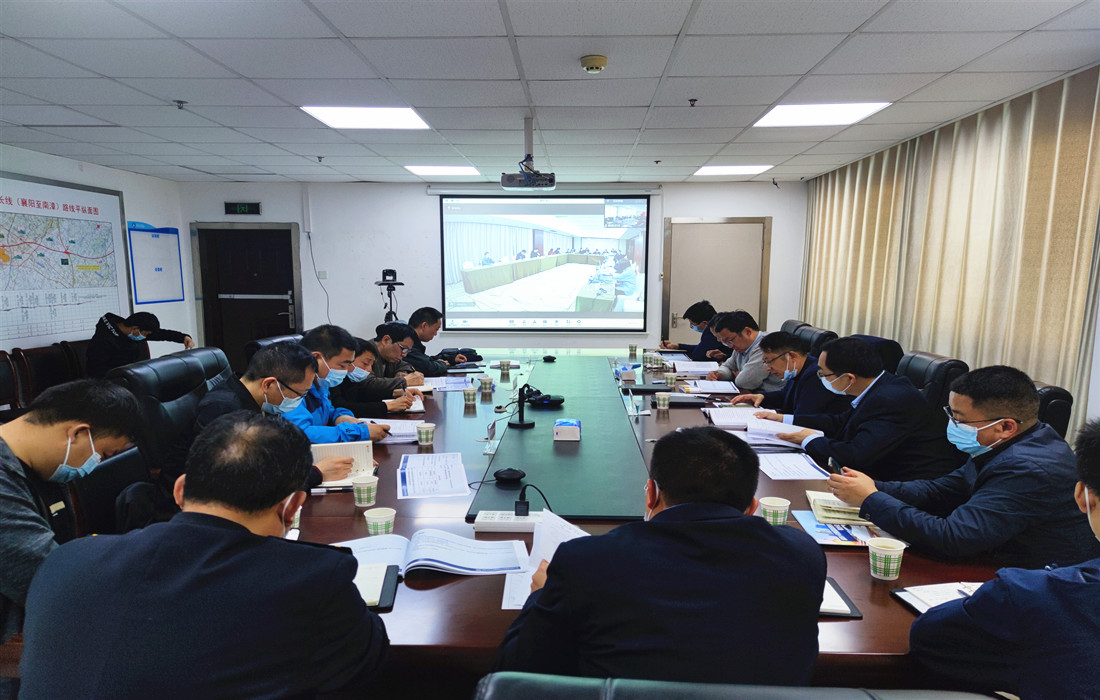 初设评审会照片_副本.jpg 初设评审会照片_副本.jpg