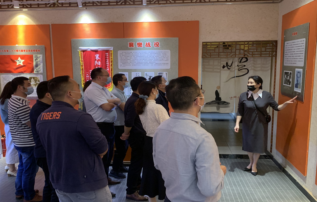 5月19日，党员干部、入党积极分子参观红色记忆收藏馆2_副本.jpg