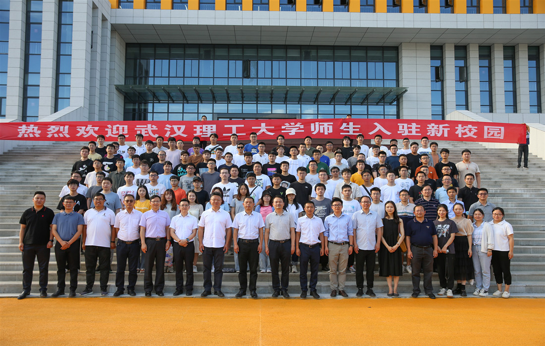 新闻照片3.jpg 新闻照片3.jpg