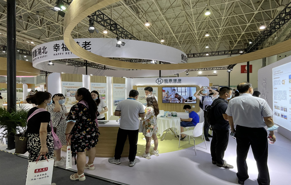 健康共同体，科技创未来——徐勇一行赴武汉参观2022大健康博览会1.jpg