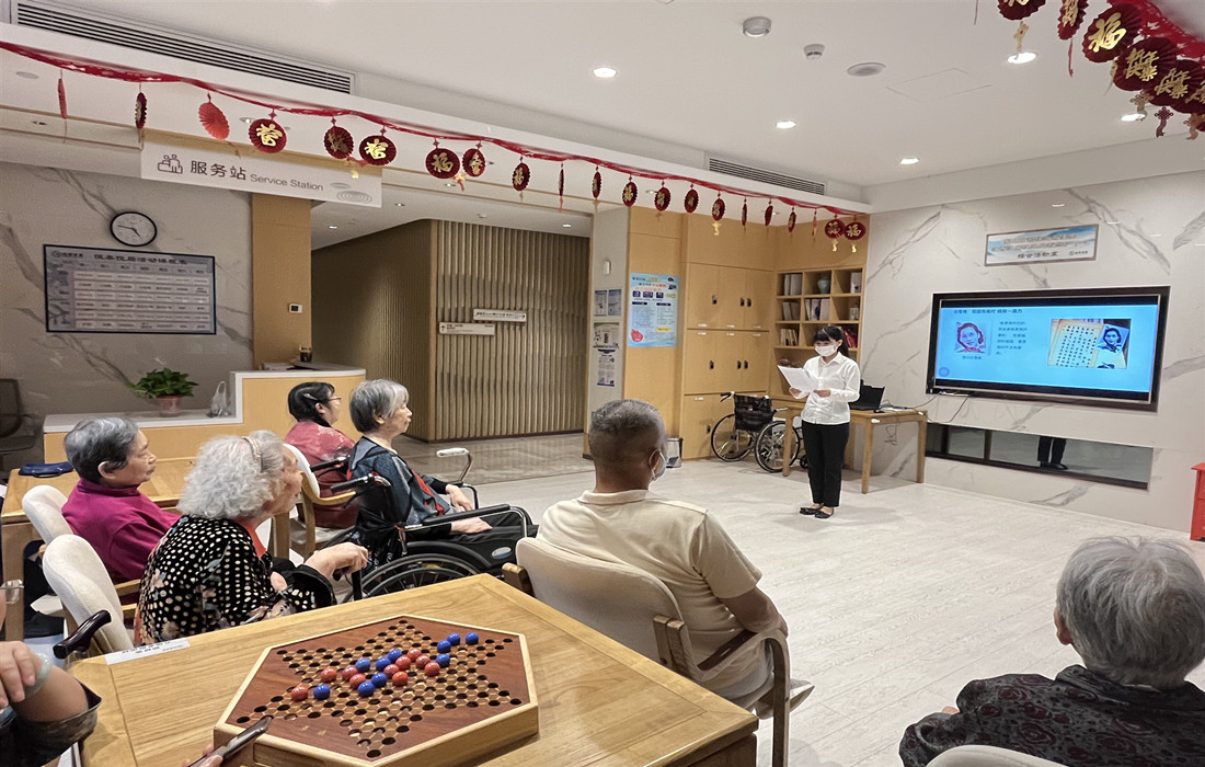 恒泰健康开展全民国防教育日宣传活动照片1.jpg 恒泰健康开展全民国防教育日宣传活动照片1.jpg