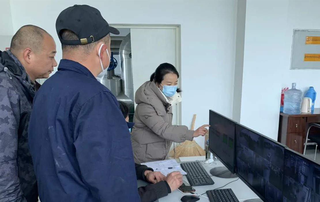 李艳飞2.jpg 李艳飞2.jpg