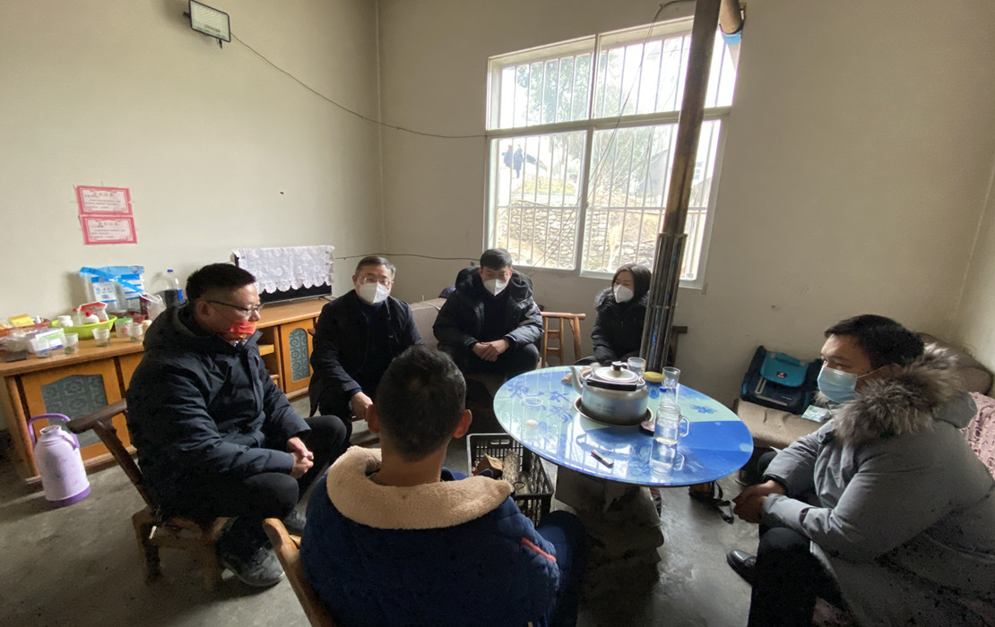 走访慰问 (4).jpg 走访慰问 (4).jpg