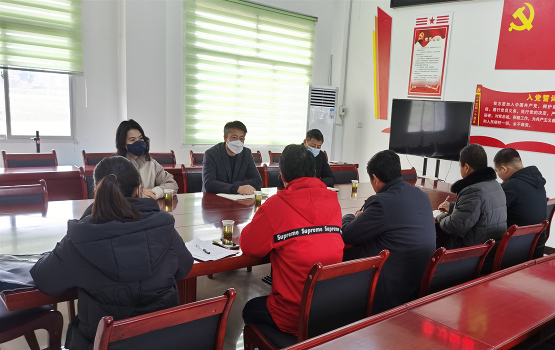 慰问照片 (1).jpg 慰问照片 (1).jpg