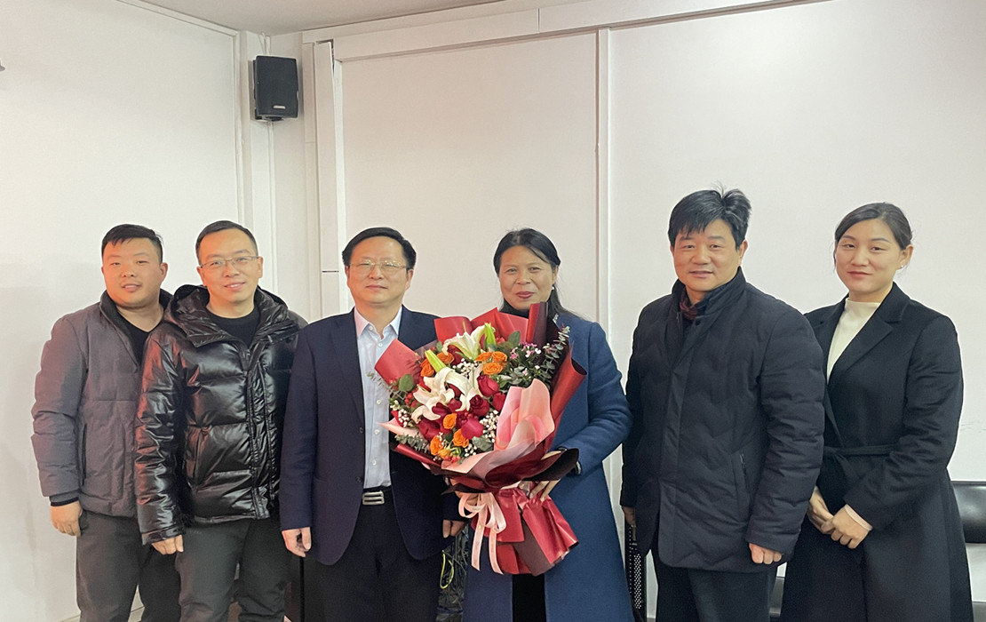 合影.jpg 合影.jpg