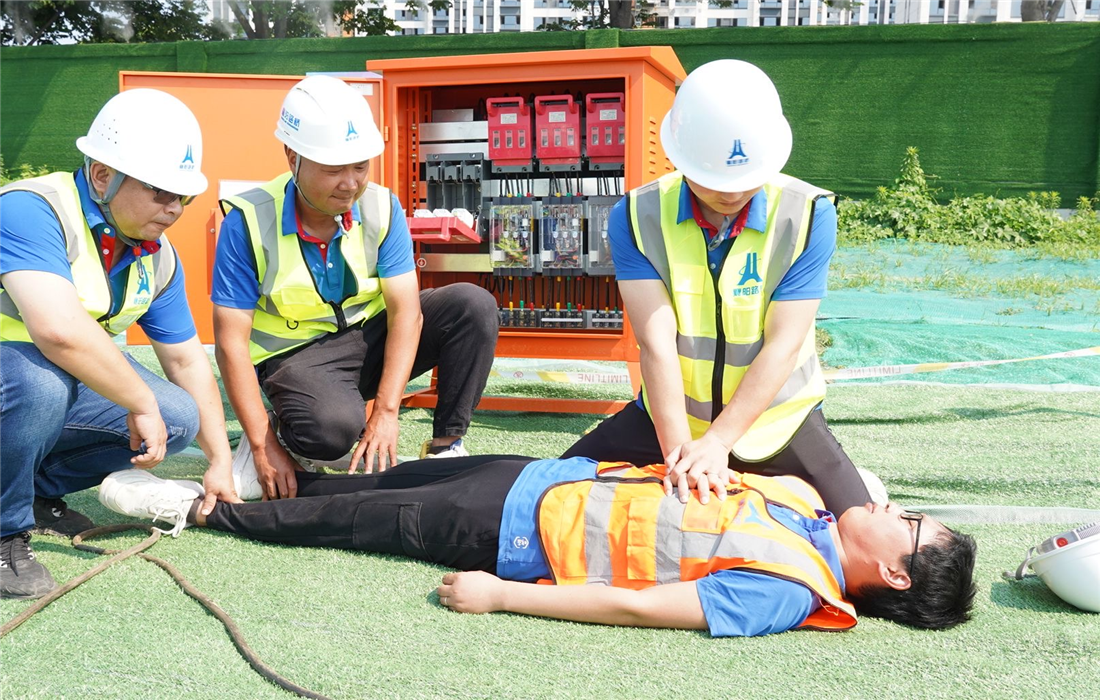 图1:防触电演练1.png 图1:防触电演练1.png