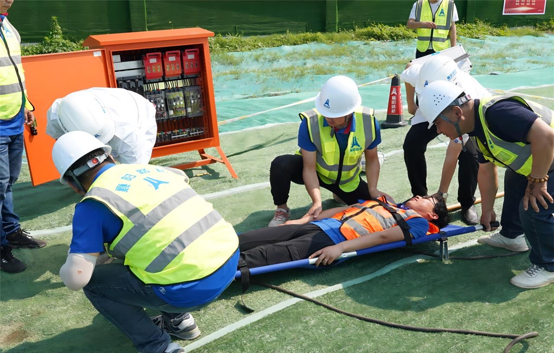 图2:防触电演练2.png 图2:防触电演练2.png