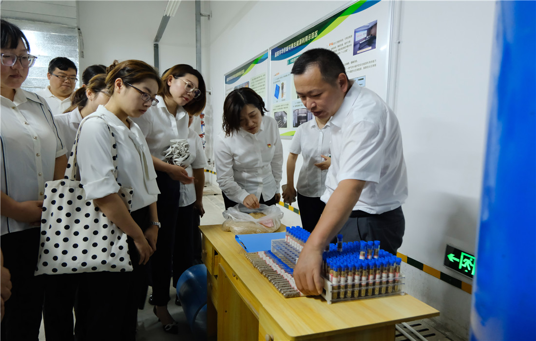 照片2.jpg 照片2.jpg