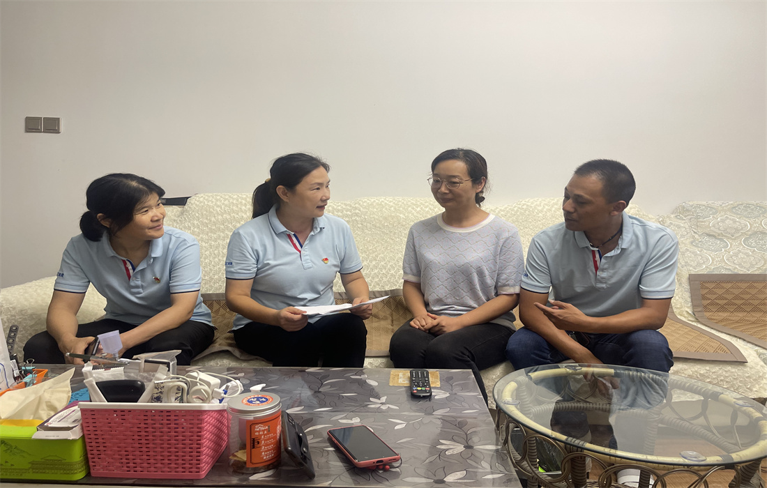 汉江城建图2汉江城建纪委深入一线关键岗位员工开展廉政家访.jpg