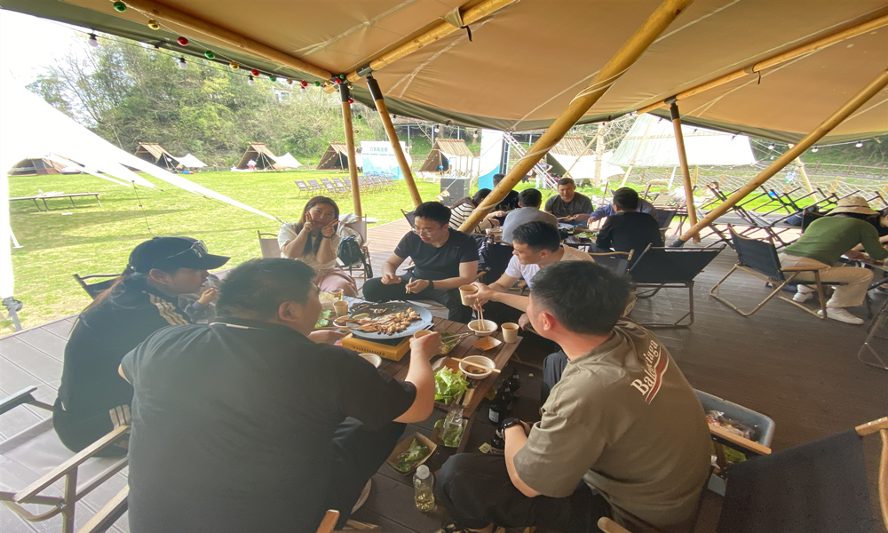 露营烧烤.jpg 露营烧烤.jpg