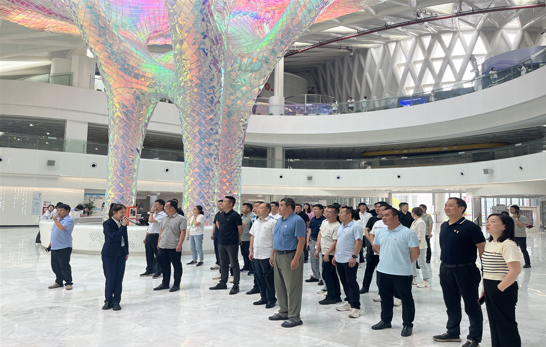 5月29日市机关事务服务中心与襄投置业开展联合主题党日活动 (3).jpg 5月29日市机关事务服务中心与襄投置业开展联合主题党日活动 (3).jpg