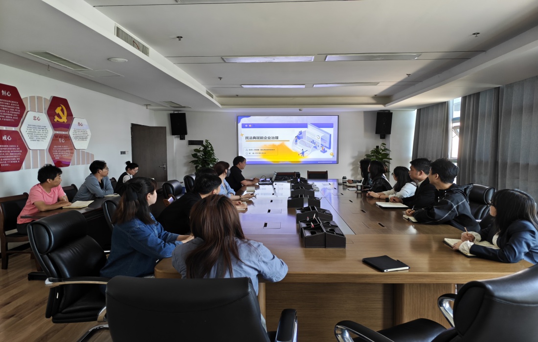 讲座照片_副本.jpg 讲座照片_副本.jpg