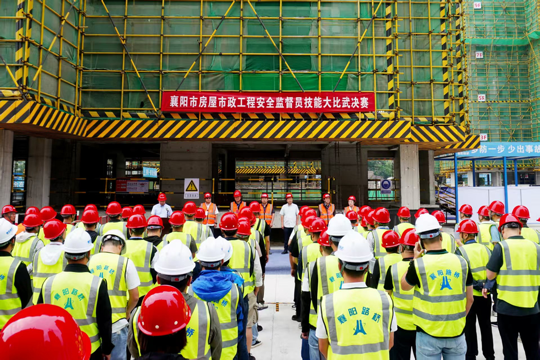 竞赛现场2.jpg 竞赛现场2.jpg