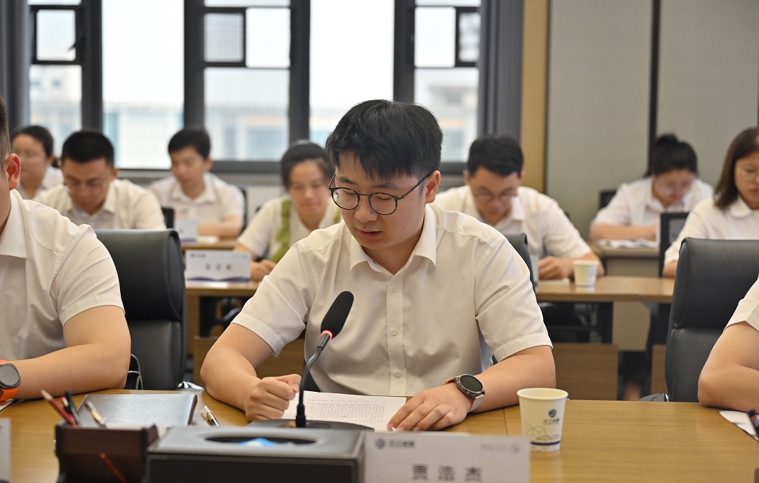 上传2.jpg