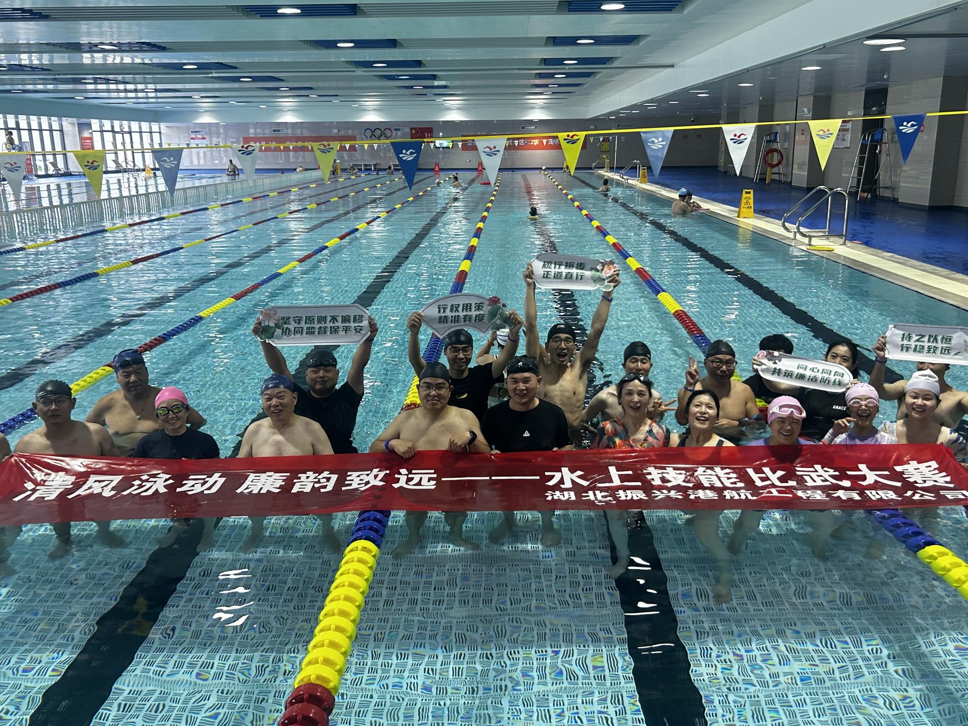 活动大合照.jpg