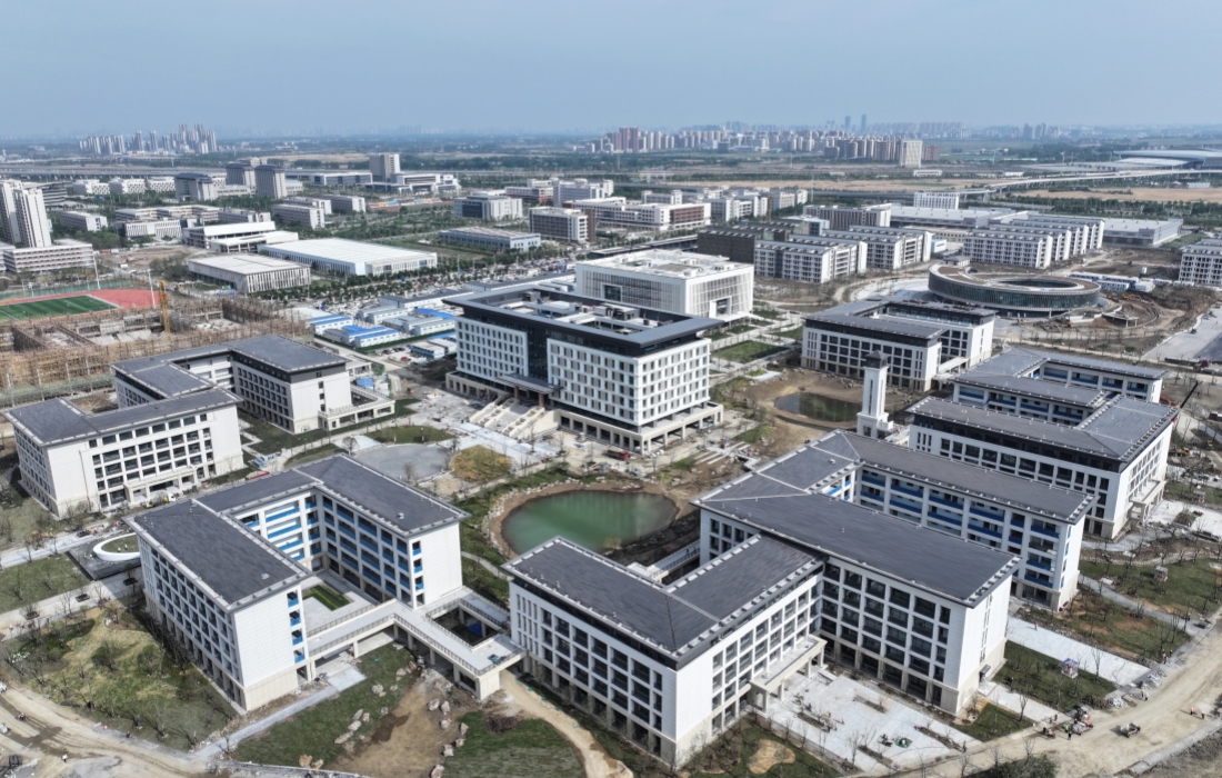 襄阳职业技术学院东津校区_官网.jpg