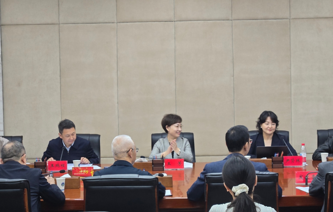 亚洲开发银行代表团来襄检查襄阳居民养老示范项目图片--官网.jpg
