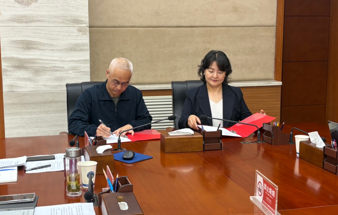 亚洲开发银行代表团来襄检查襄阳居民养老示范项目图片--官网2.jpg