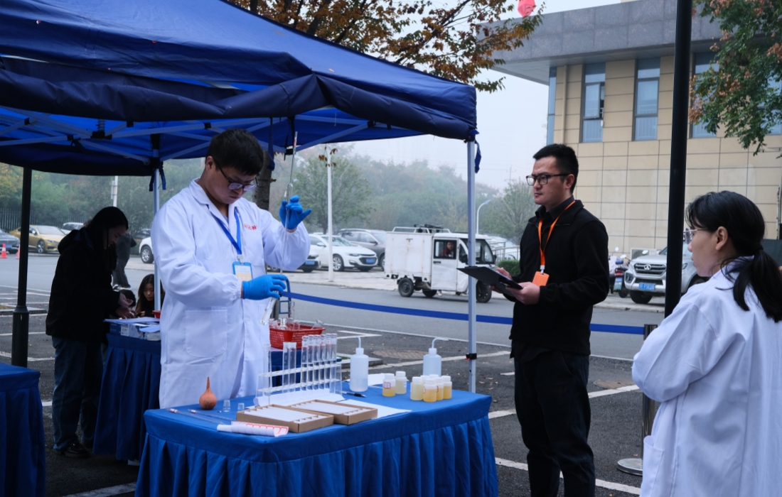 环境检测竞赛项目现场1_官网.jpg 环境检测竞赛项目现场1_官网.jpg